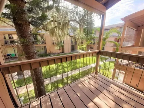 7600 Abbey Lane Tampa FL 33617