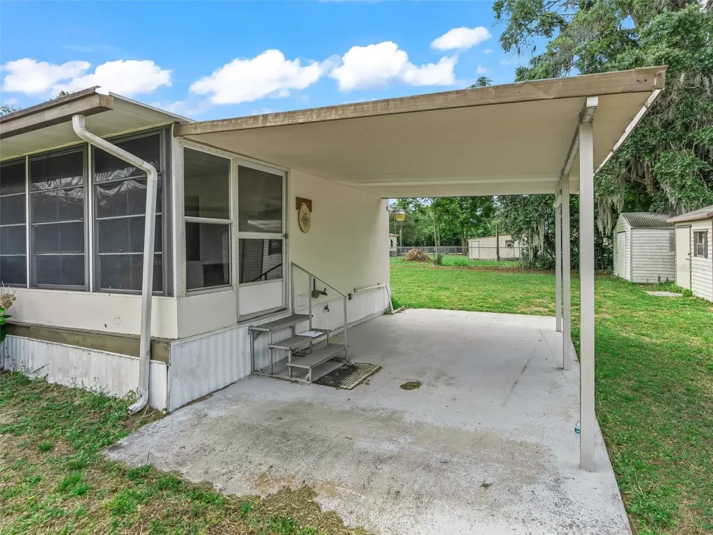 3567 County Road 230 Wildwood FL 34785