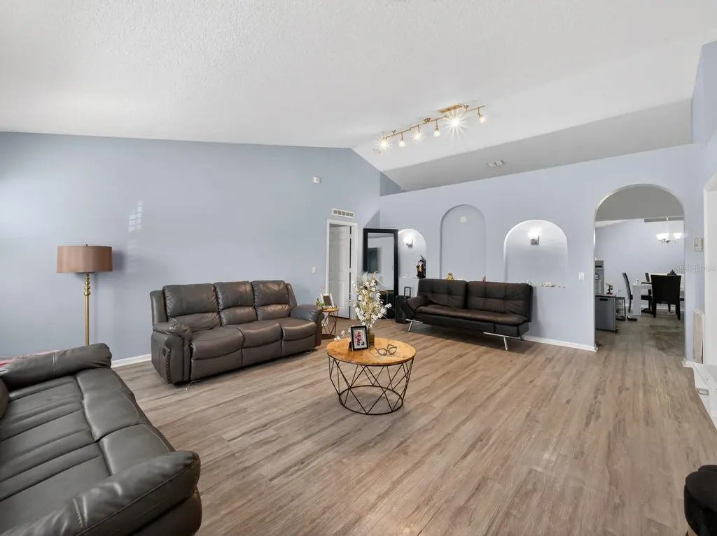 4020 Sunny Day Way Kissimmee FL 34744