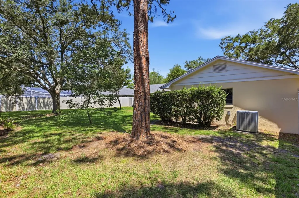 5082 Jennifer Place Orlando FL 32807