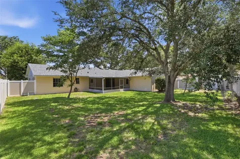5082 Jennifer Place Orlando FL 32807