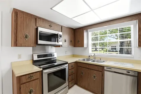 5082 Jennifer Place Orlando FL 32807