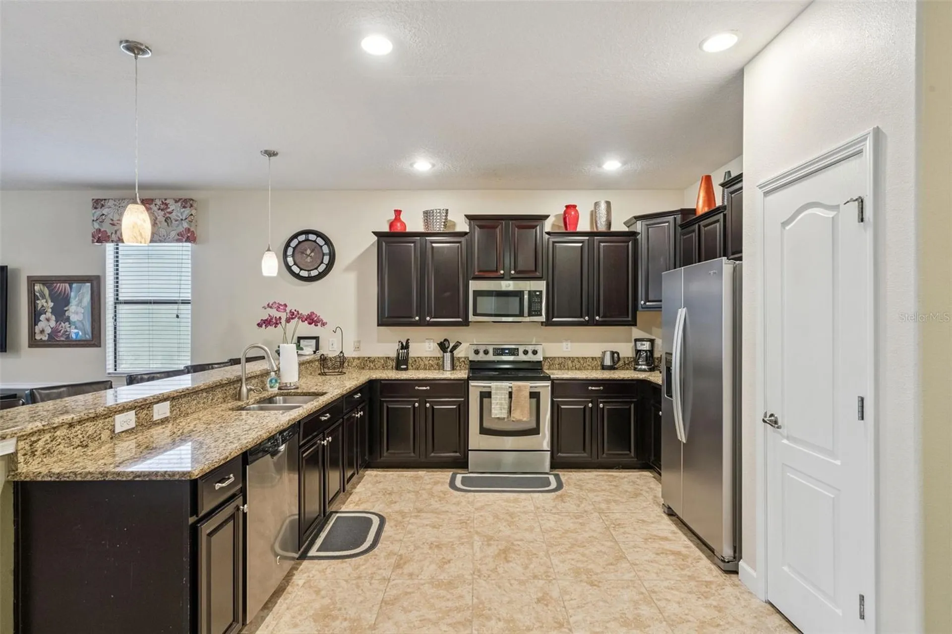 1420 Moon Valley Davenport FL 33896