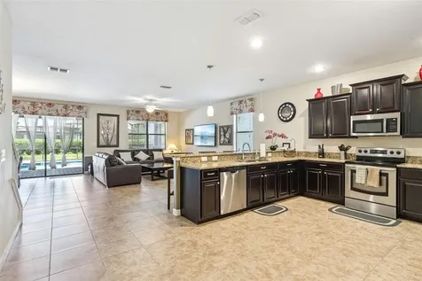 1420 Moon Valley Davenport FL 33896