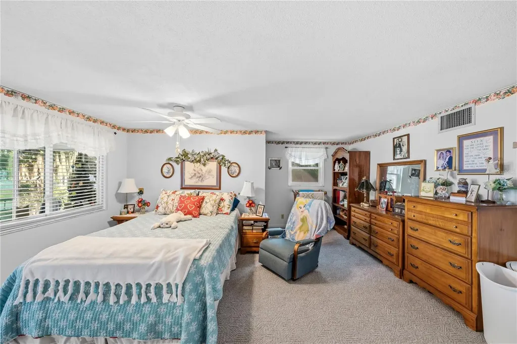 11690 SE 132nd Street Road Ocklawaha FL 32179