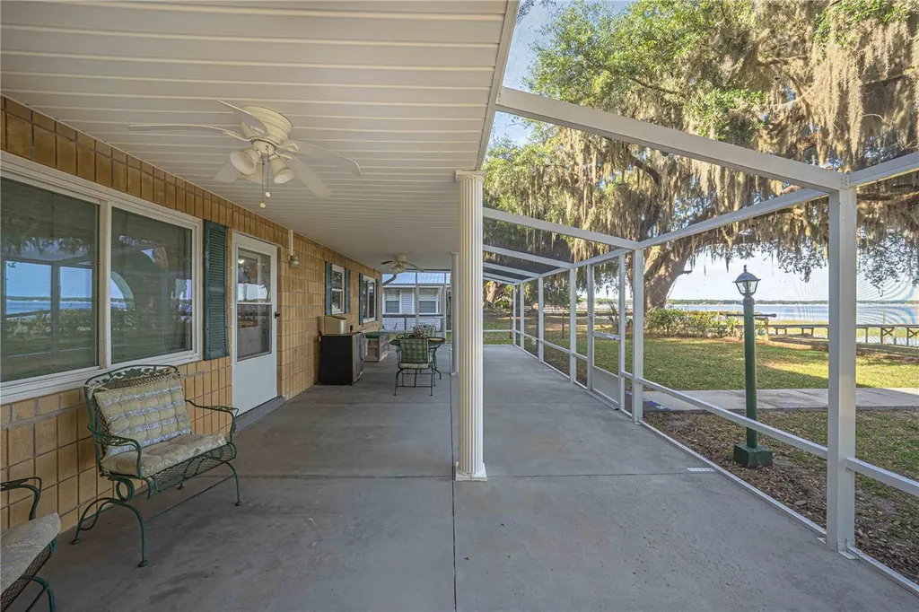 11690 SE 132nd Street Road Ocklawaha FL 32179