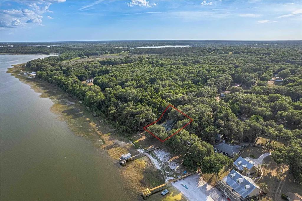 11690 SE 132nd Street Road Ocklawaha FL 32179