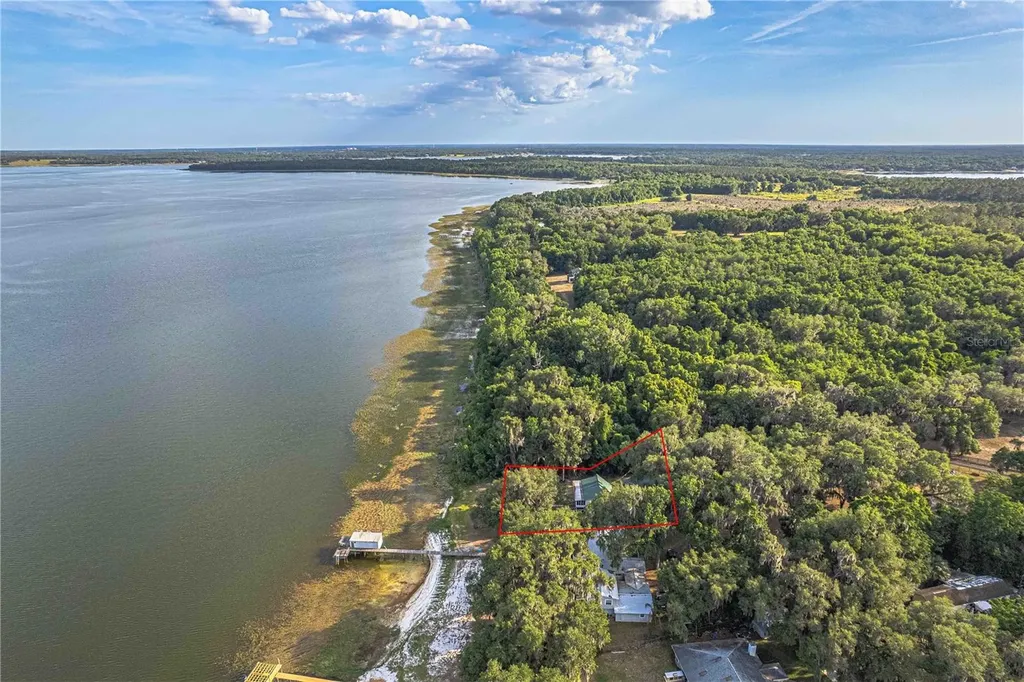11690 SE 132nd Street Road Ocklawaha FL 32179