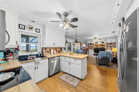 11690 SE 132nd Street Road Ocklawaha FL 32179