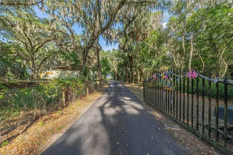 11690 SE 132nd Street Road Ocklawaha FL 32179