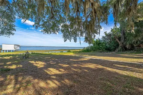 11690 SE 132nd Street Road Ocklawaha FL 32179