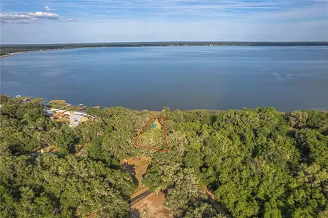 11690 SE 132nd Street Road Ocklawaha FL 32179