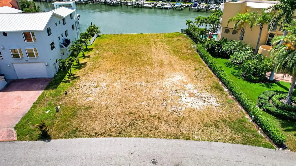 1 1st Avenue S Tierra Verde FL 33715