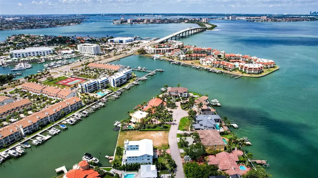 1 1st Avenue S Tierra Verde FL 33715