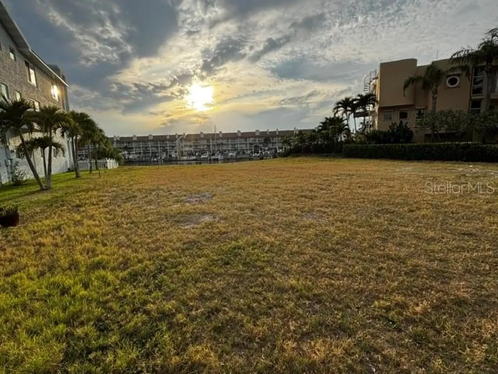 1 1st Avenue S Tierra Verde FL 33715