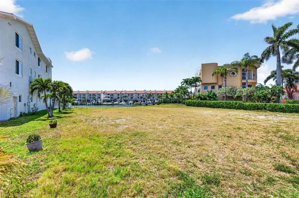 1 1st Avenue S Tierra Verde FL 33715