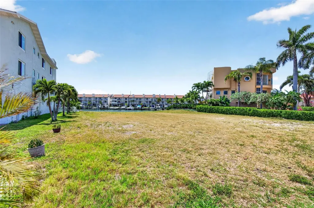 1 1st Avenue S Tierra Verde FL 33715