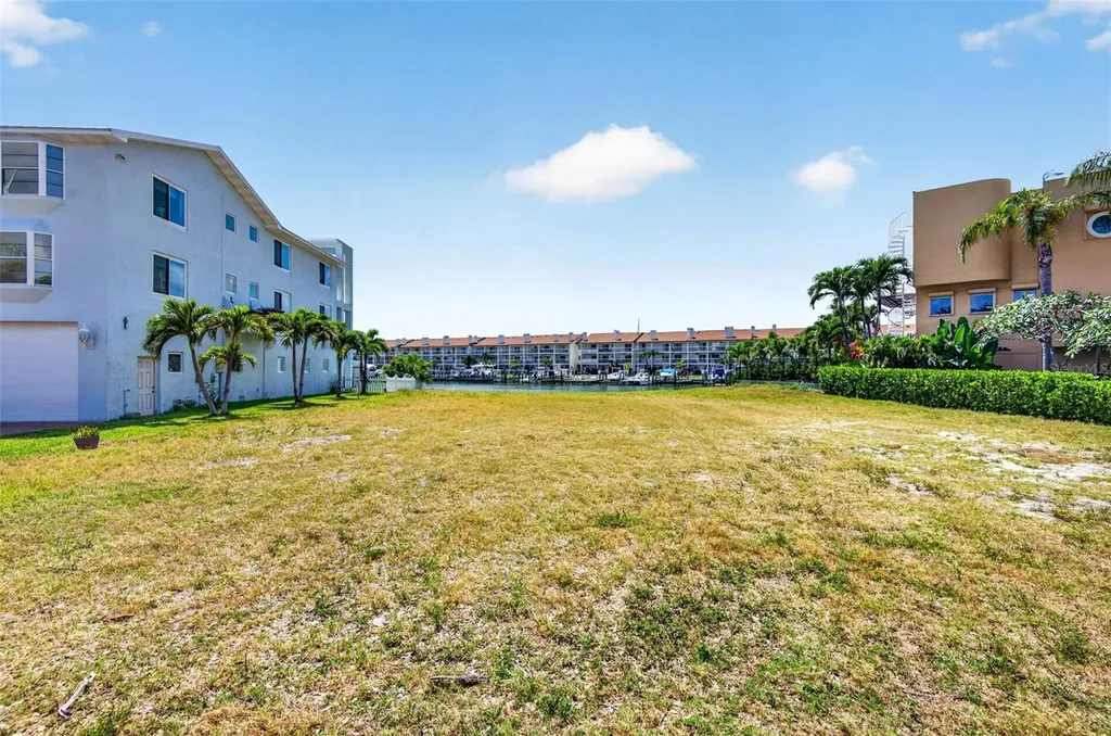 1 1st Avenue S Tierra Verde FL 33715