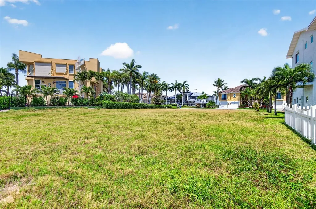 1 1st Avenue S Tierra Verde FL 33715
