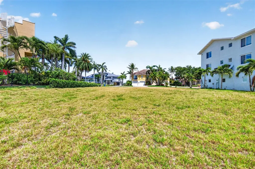 1 1st Avenue S Tierra Verde FL 33715