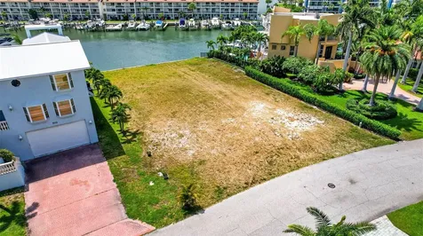 1 1st Avenue S Tierra Verde FL 33715