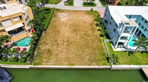 1 1st Avenue S Tierra Verde FL 33715