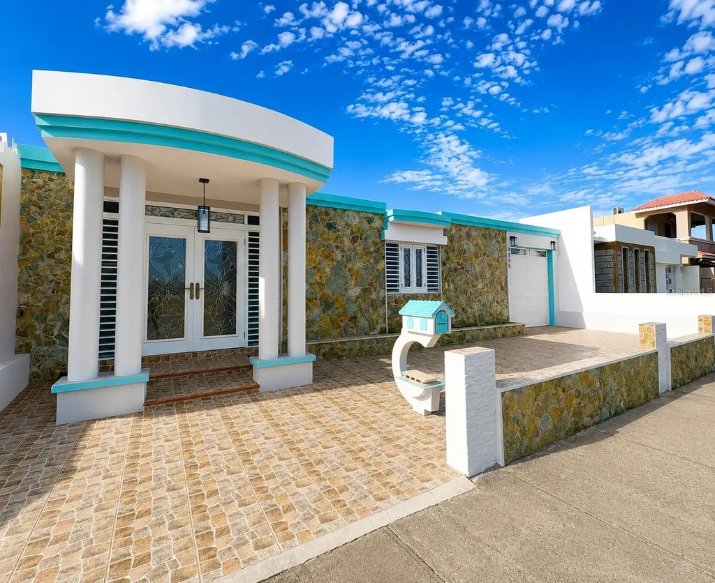 4205 Urb Villa Del Carmen Ave. Constancia Ponce PR 00731