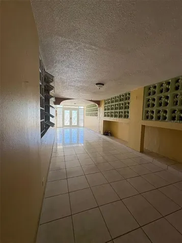 4205 Urb Villa Del Carmen Avenue Constancia Ponce PR 00731