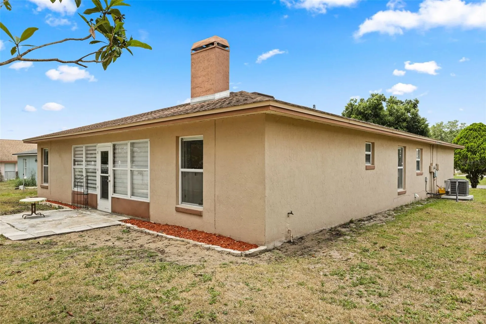 329 Lake Daisy Loop Winter Haven FL 33884