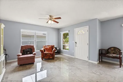 329 Lake Daisy Loop Winter Haven FL 33884