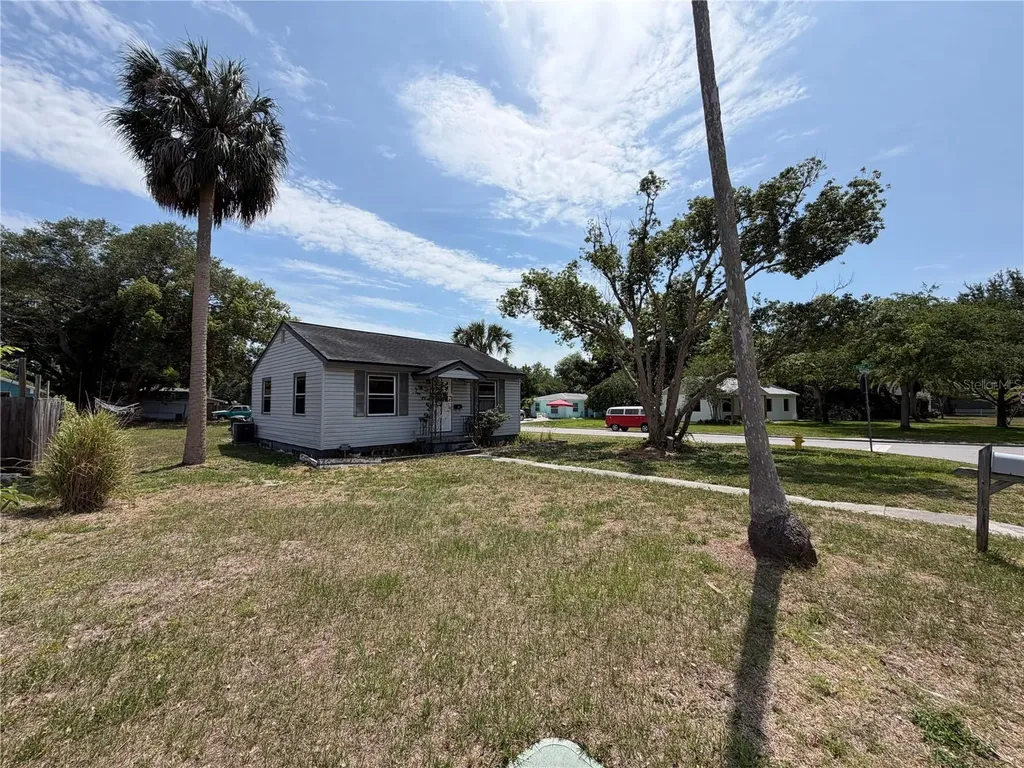 453 San Salvador Drive Dunedin FL 34698