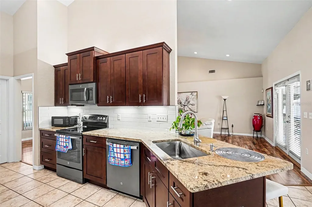 113 Shaddock Drive Auburndale FL 33823