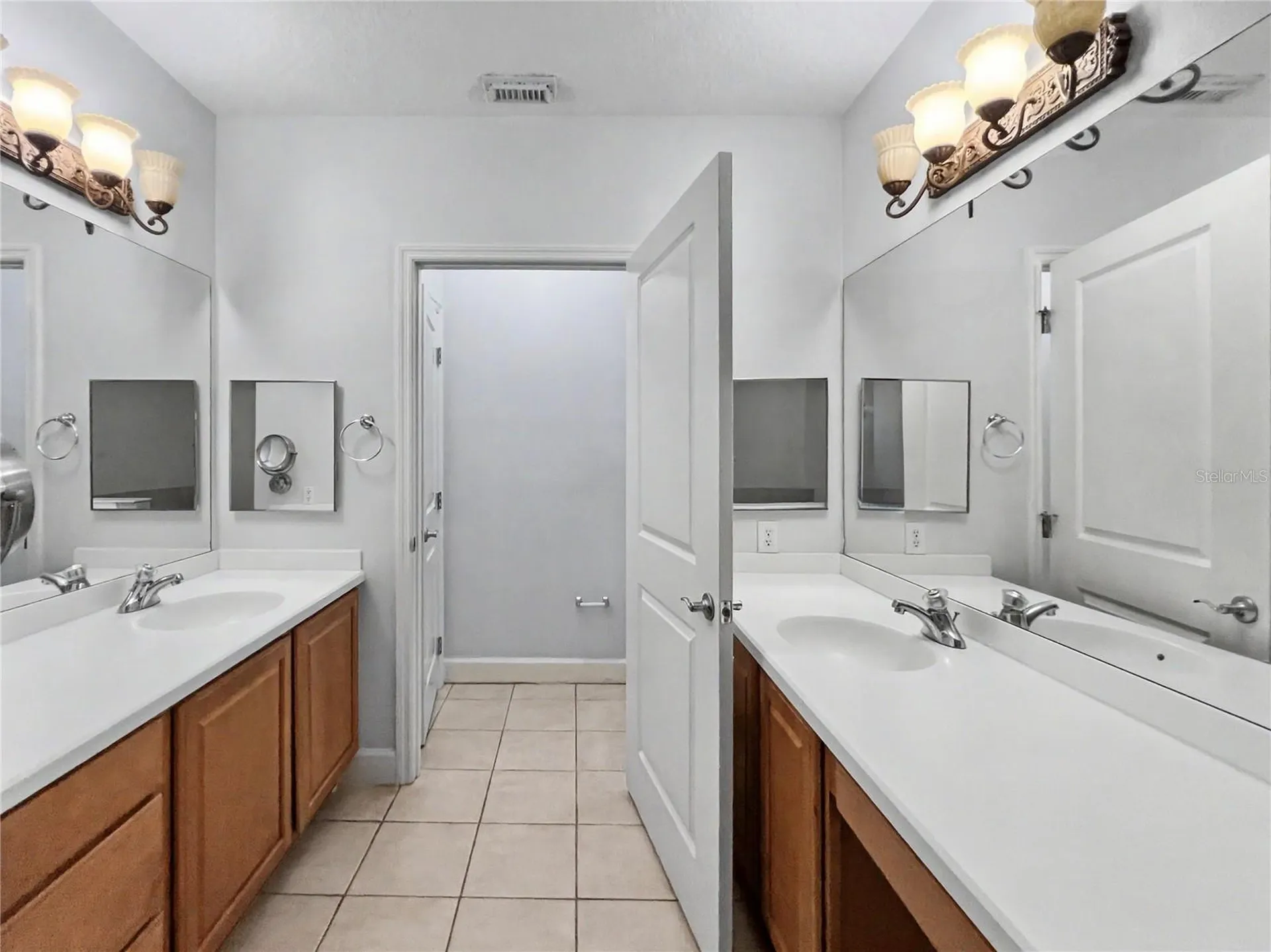 1230 Wright Circle Celebration FL 34747