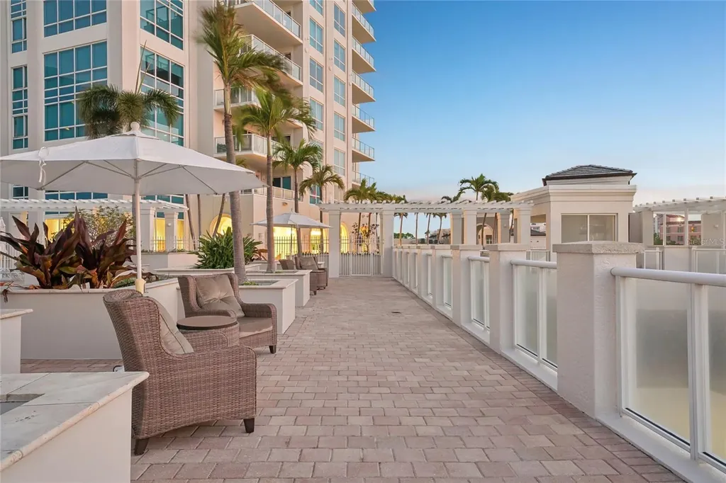 400 Beach Drive NE St Petersburg FL 33701
