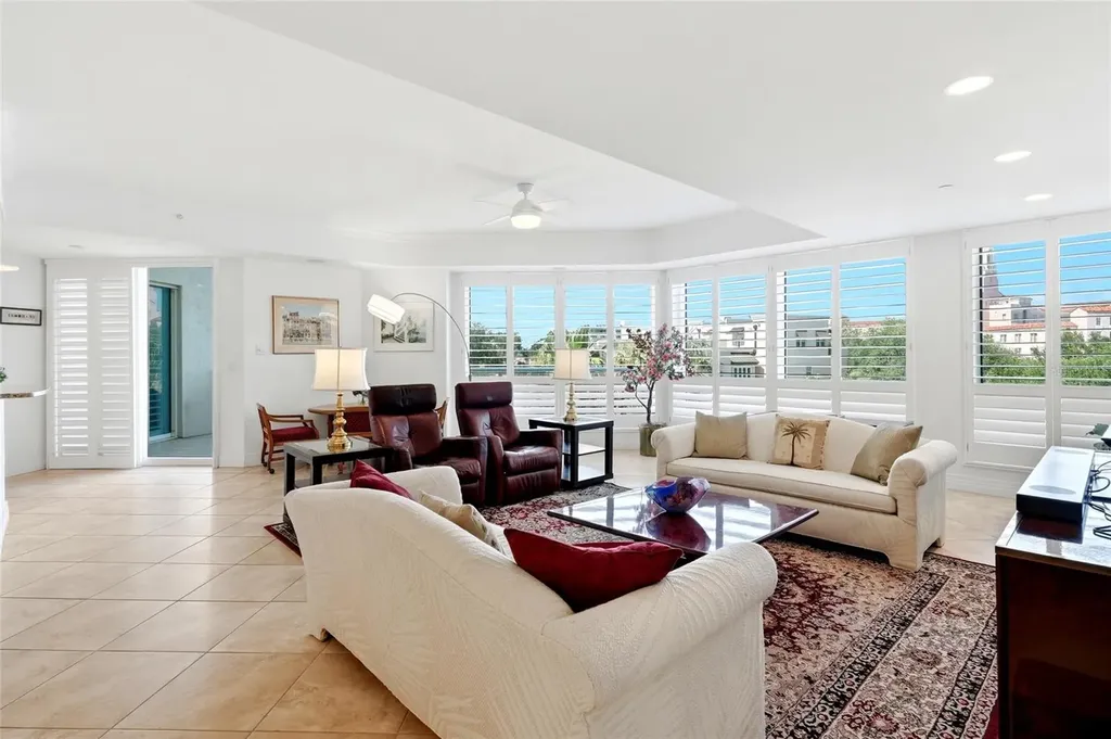400 Beach Drive NE St Petersburg FL 33701
