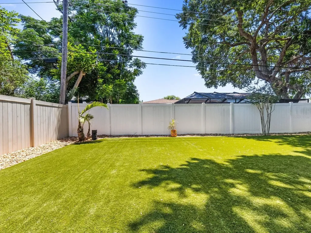 983 Emerson Drive Dunedin FL 34698