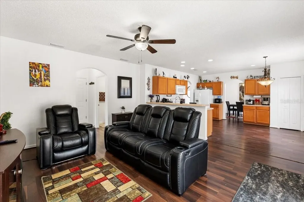 2074 Rio Grande Canyon Loop Kissimmee FL 34759