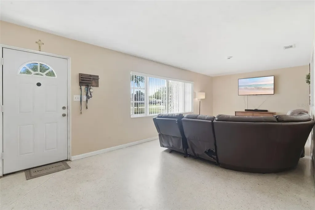 1713 Pine Avenue Deland FL 32724