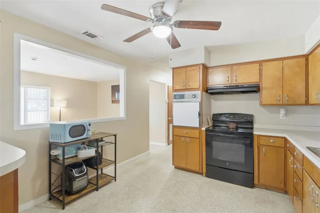 1713 Pine Avenue Deland FL 32724