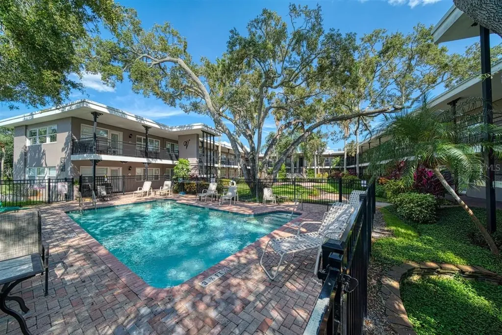 1101 Victoria Drive Dunedin FL 34698