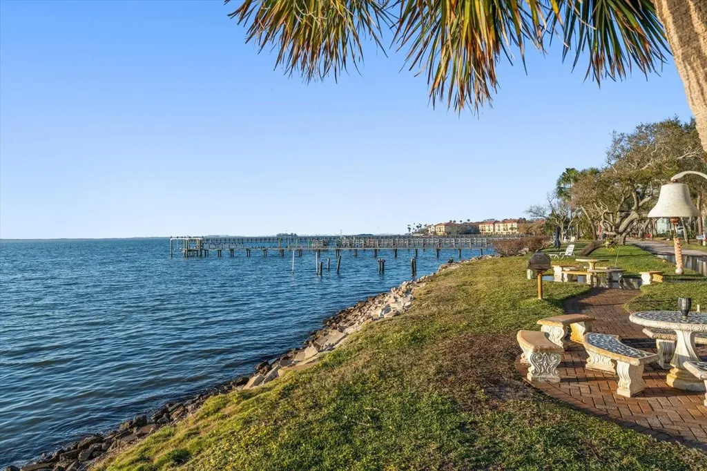 1101 Victoria Drive Dunedin FL 34698