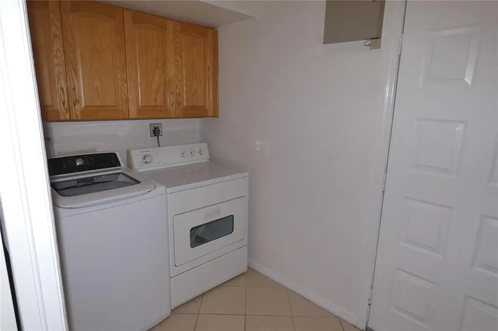 617 Segovia Court NE St Petersburg FL 33703