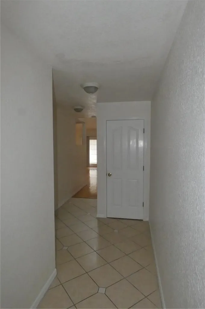 617 Segovia Court NE St Petersburg FL 33703