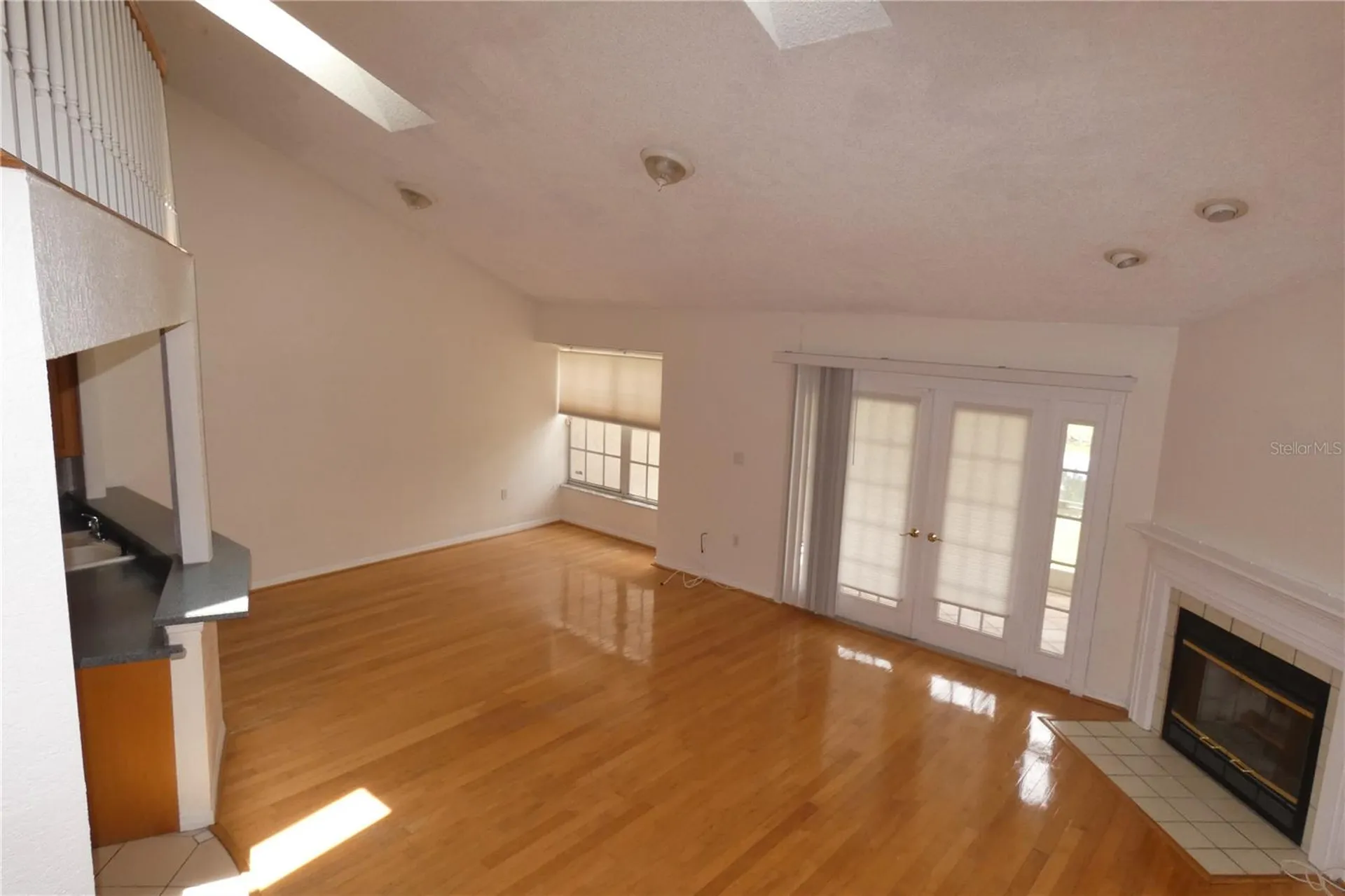 617 Segovia Court NE St Petersburg FL 33703
