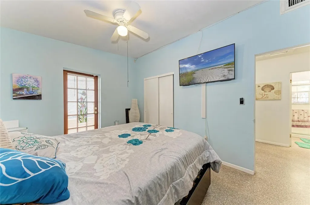 2564 Wood Street Sarasota FL 34237