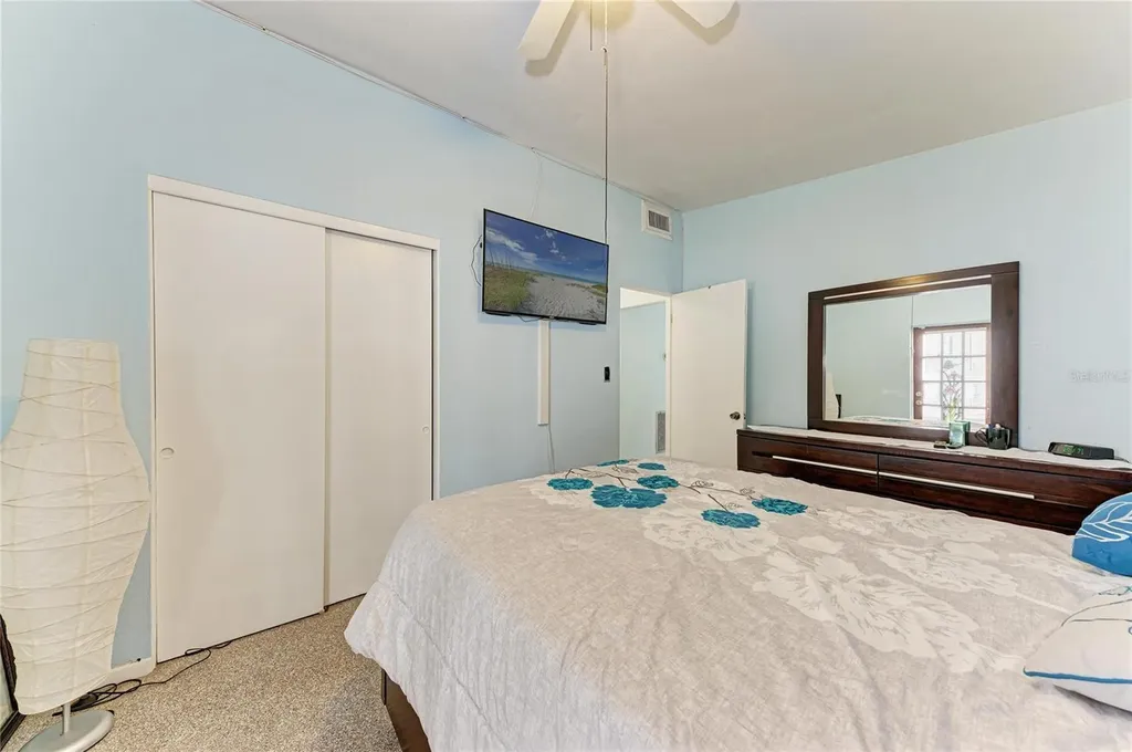 2564 Wood Street Sarasota FL 34237