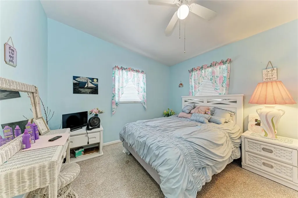 2564 Wood Street Sarasota FL 34237