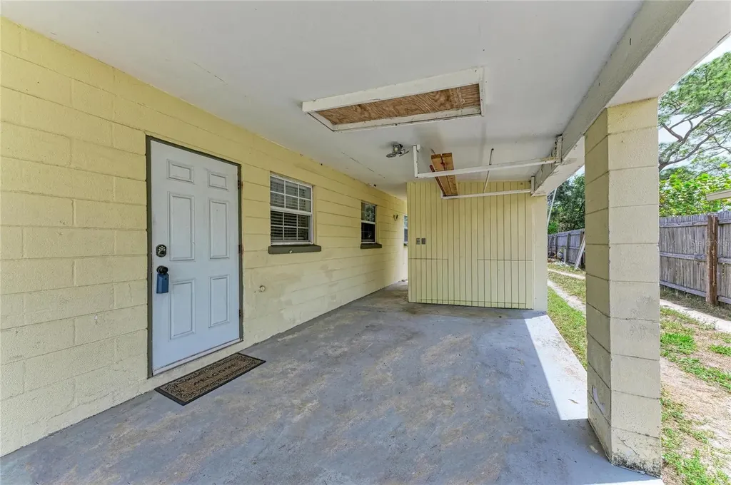 2564 Wood Street Sarasota FL 34237