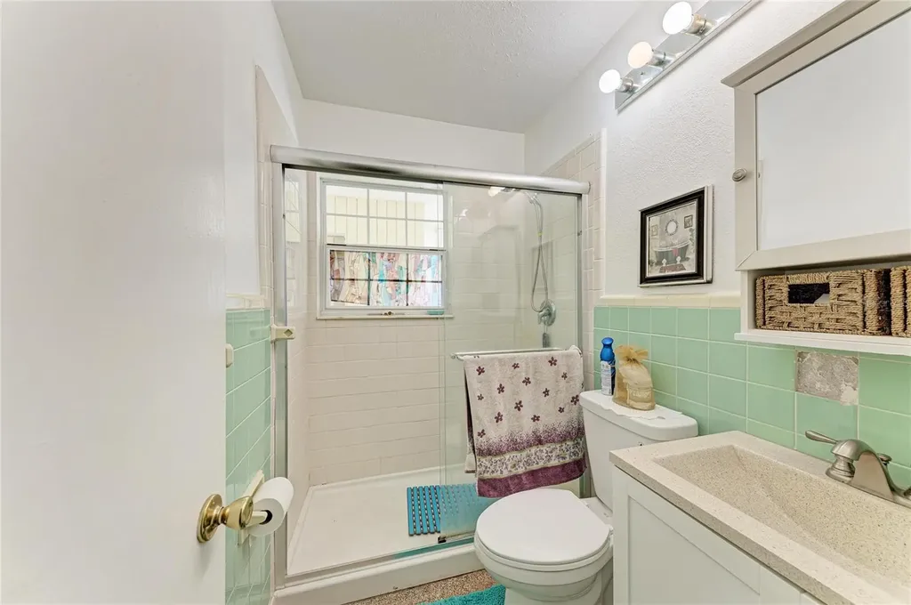 2564 Wood Street Sarasota FL 34237