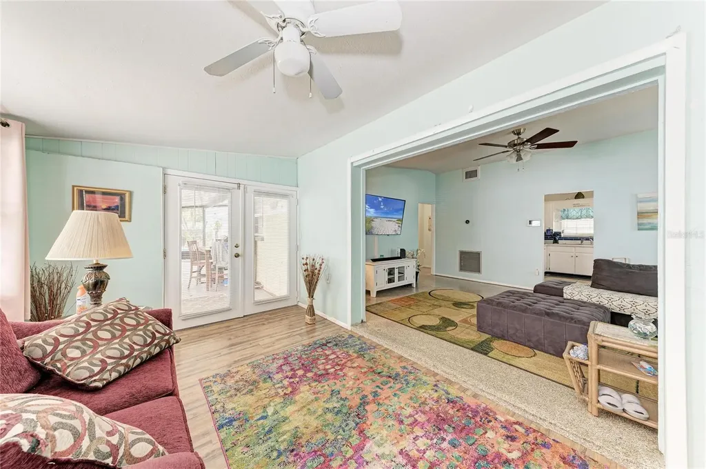 2564 Wood Street Sarasota FL 34237